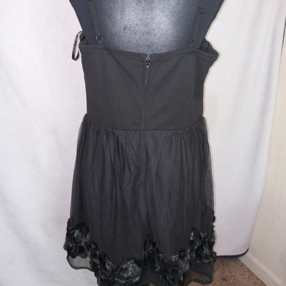 Trixxi Black Midi Dress with Floral Detail Trim - Picture 11 of 14